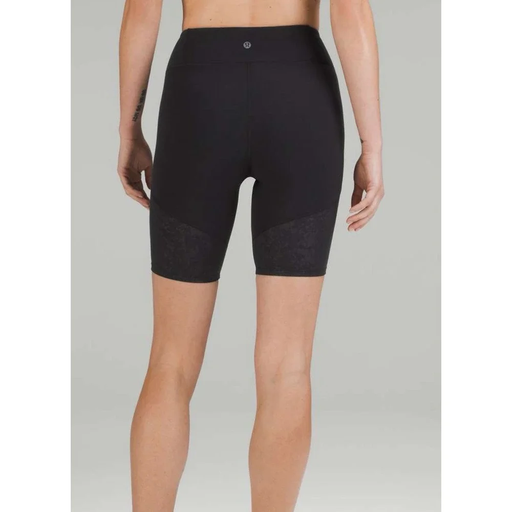 NWT Lululemon Lab Embossed Nulu Yoga Short 8